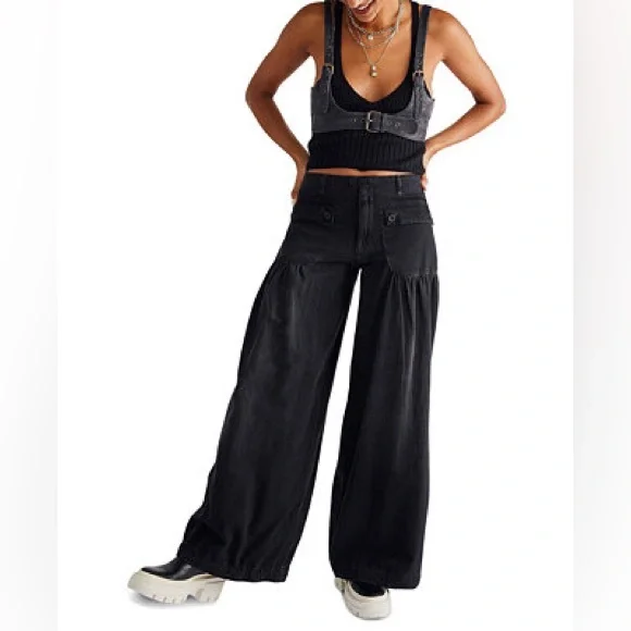 NWOT free people We The Free Black lotus baggy low rise pants size 24W - Picture 3 of 8